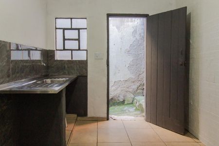Casa para alugar com 45m², 1 quarto e sem vaga