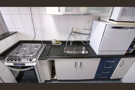Cozinha de apartamento para alugar com 2 quartos, 67m² em Vila Ema, São Paulo