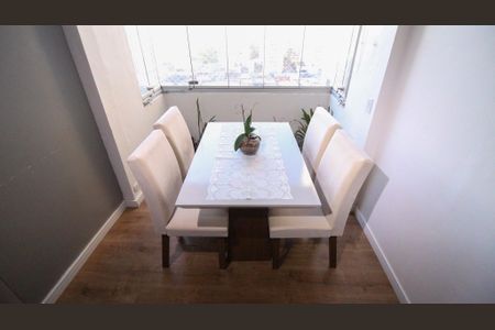 Apartamento para alugar com 67m², 2 quartos e 1 vaga Apartamento para alugar com 67m², 2 quartos e 1 vagaSala
