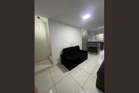 Sala de casa de condomínio para alugar com 2 quartos, 65m² em Vila Sao Jorge, Praia Grande