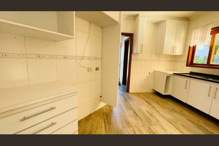 Cozinha de casa de condomínio para alugar com 4 quartos, 600m² em Jardim Indaia, Embu das Artes