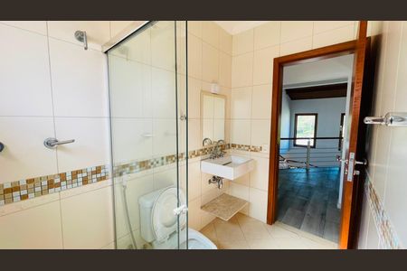 Casa de condomínio para alugar com 600m², 4 quartos e 4 vagas Casa de condomínio para alugar com 600m², 4 quartos e 4 vagasBanheiro