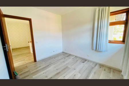 Casa de condomínio para alugar com 600m², 4 quartos e 4 vagas Casa de condomínio para alugar com 600m², 4 quartos e 4 vagasQuarto