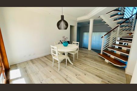 Sala de Jantar de casa de condomínio para alugar com 4 quartos, 600m² em Jardim Indaia, Embu das Artes