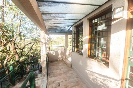 Casa de condomínio à venda com 430m², 4 quartos e 3 vagas Casa de condomínio à venda com 430m², 4 quartos e 3 vagascasa 1 - varanda sala