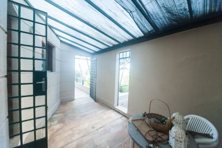 Casa de condomínio à venda com 430m², 4 quartos e 3 vagas Casa de condomínio à venda com 430m², 4 quartos e 3 vagascasa 2 - varanda suite