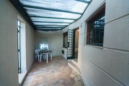 Casa de condomínio à venda com 430m², 4 quartos e 3 vagas Casa de condomínio à venda com 430m², 4 quartos e 3 vagascasa 2 - varanda suite