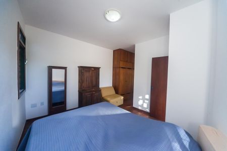 Casa de condomínio à venda com 430m², 4 quartos e 3 vagas Casa de condomínio à venda com 430m², 4 quartos e 3 vagascasa 1 - suite