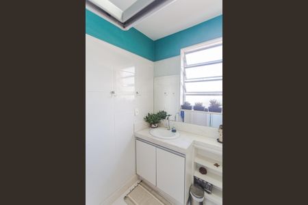 Apartamento à venda com 75m², 2 quartos e 1 vaga Apartamento à venda com 75m², 2 quartos e 1 vagaBanheiro Social