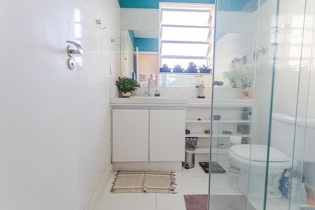 Apartamento à venda com 75m², 2 quartos e 1 vaga Apartamento à venda com 75m², 2 quartos e 1 vagaBanheiro Social