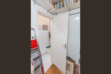 Quarto de Serviço de apartamento à venda com 2 quartos, 75m² em Carmo, Belo Horizonte