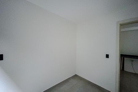 Quarto de apartamento à venda com 1 quarto, 30m² em Vila Aricanduva, São Paulo