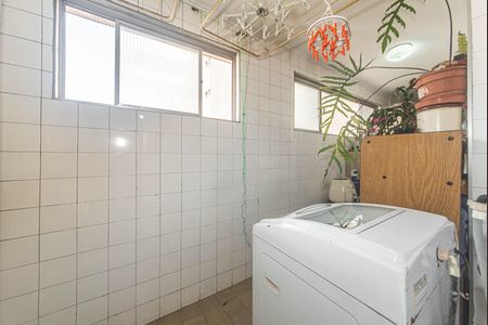 Apartamento à venda com 134m², 4 quartos e 2 vagas Apartamento à venda com 134m², 4 quartos e 2 vagasLavanderia