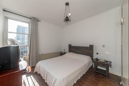 Apartamento à venda com 134m², 4 quartos e 2 vagas Apartamento à venda com 134m², 4 quartos e 2 vagasSuite
