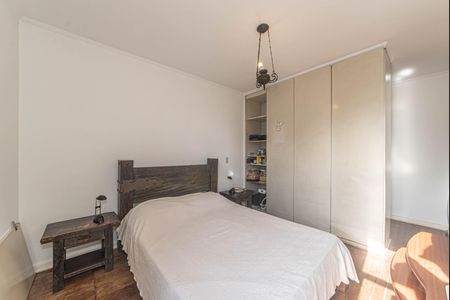 Apartamento à venda com 134m², 4 quartos e 2 vagas Apartamento à venda com 134m², 4 quartos e 2 vagasSuite