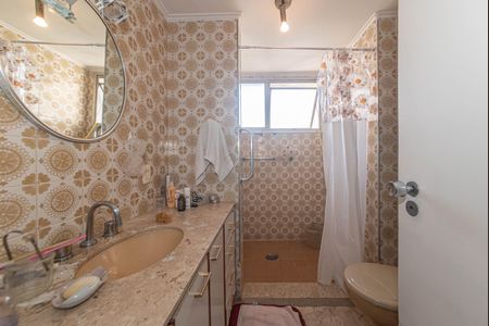 Apartamento à venda com 134m², 4 quartos e 2 vagas Apartamento à venda com 134m², 4 quartos e 2 vagasBanheiro da Suíte