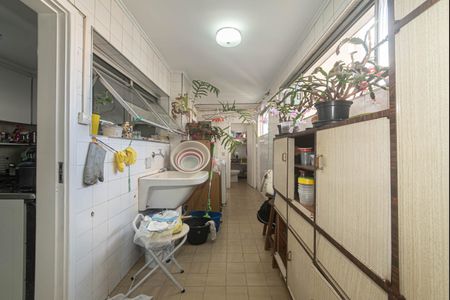 Apartamento à venda com 134m², 4 quartos e 2 vagas Apartamento à venda com 134m², 4 quartos e 2 vagasLavanderia