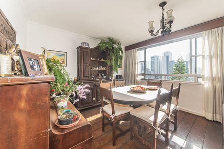 Apartamento à venda com 134m², 4 quartos e 2 vagas Apartamento à venda com 134m², 4 quartos e 2 vagasSala