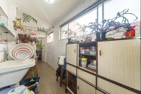 Apartamento à venda com 134m², 4 quartos e 2 vagas Apartamento à venda com 134m², 4 quartos e 2 vagasLavanderia