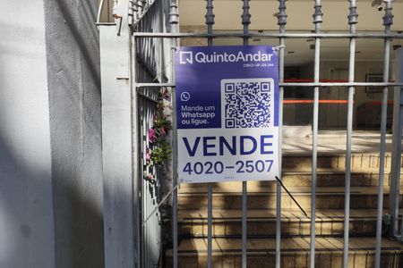 Apartamento à venda com 134m², 4 quartos e 2 vagas Apartamento à venda com 134m², 4 quartos e 2 vagasPlaquinha