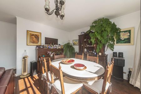 Apartamento à venda com 134m², 4 quartos e 2 vagas Apartamento à venda com 134m², 4 quartos e 2 vagasSala