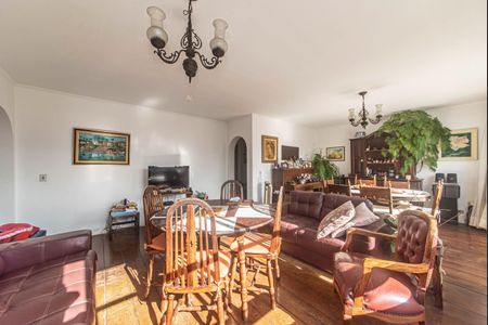 Apartamento à venda com 134m², 4 quartos e 2 vagas Apartamento à venda com 134m², 4 quartos e 2 vagasSala