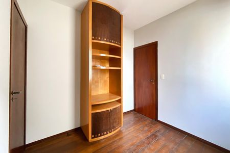 Apartamento à venda com 165m², 3 quartos e 2 vagas Apartamento à venda com 165m², 3 quartos e 2 vagasSala de TV