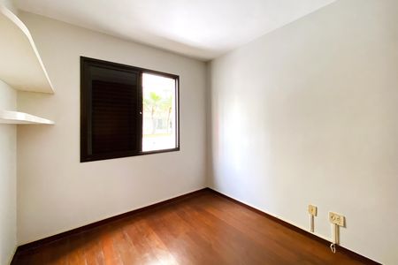 Apartamento à venda com 165m², 3 quartos e 2 vagas Apartamento à venda com 165m², 3 quartos e 2 vagasQuarto 3