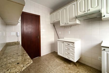 Apartamento à venda com 165m², 3 quartos e 2 vagas Apartamento à venda com 165m², 3 quartos e 2 vagasCozinha
