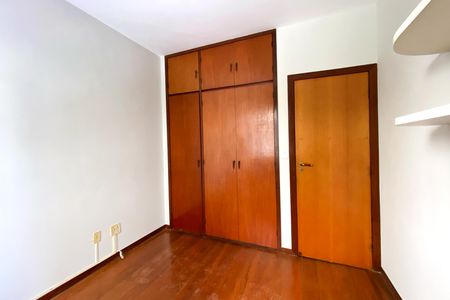 Apartamento à venda com 165m², 3 quartos e 2 vagas Apartamento à venda com 165m², 3 quartos e 2 vagasQuarto 3