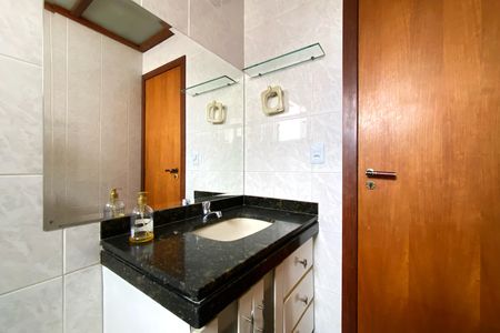 Apartamento à venda com 165m², 3 quartos e 2 vagas Apartamento à venda com 165m², 3 quartos e 2 vagasBanheiro