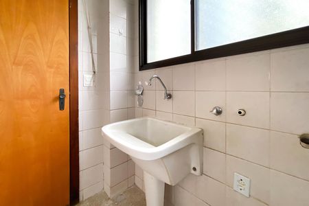 Apartamento à venda com 165m², 3 quartos e 2 vagas Apartamento à venda com 165m², 3 quartos e 2 vagasÁrea de Serviço
