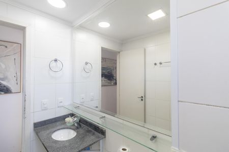 Banheiro de apartamento para alugar com 2 quartos, 49m² em Protendit, São Paulo