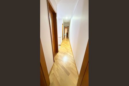 Corredor de casa à venda com 3 quartos, 130m² em Jardim Esmeralda, São Paulo