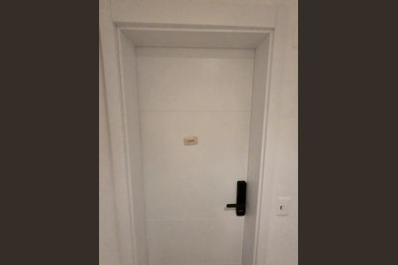 Apartamento à venda com 37m², 1 quarto e sem vaga Apartamento à venda com 37m², 1 quarto e sem vagaPorta de entrada