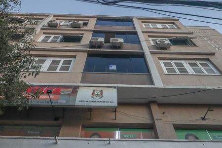 Apartamento à venda com 99m², 3 quartos e sem vaga Apartamento à venda com 99m², 3 quartos e sem vagaFachada