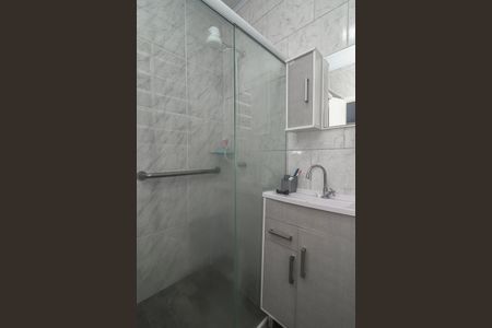 Banheiro de apartamento à venda com 3 quartos, 99m² em Cristo Redentor, Porto Alegre