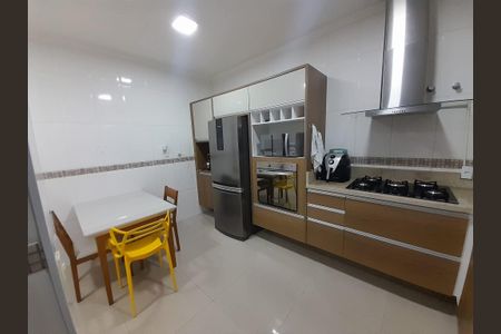 Casa à venda com 198m², 3 quartos e 4 vagasCozinha