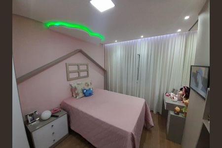 Casa à venda com 198m², 3 quartos e 4 vagasQuarto
