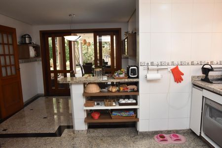 Casa de condomínio à venda com 200m², 4 quartos e 3 vagas Casa de condomínio à venda com 200m², 4 quartos e 3 vagasCozinha