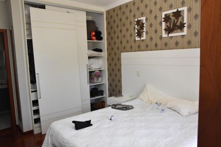 Casa de condomínio à venda com 200m², 4 quartos e 3 vagas Casa de condomínio à venda com 200m², 4 quartos e 3 vagasSuite 3