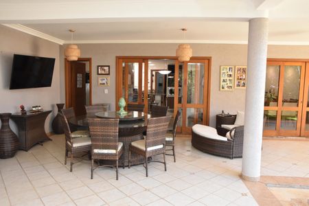 Casa de condomínio à venda com 200m², 4 quartos e 3 vagas Casa de condomínio à venda com 200m², 4 quartos e 3 vagasArea da churrasqueira