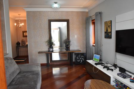 Casa de condomínio à venda com 200m², 4 quartos e 3 vagas Casa de condomínio à venda com 200m², 4 quartos e 3 vagasSala de Tv