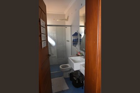 Casa de condomínio à venda com 200m², 4 quartos e 3 vagas Casa de condomínio à venda com 200m², 4 quartos e 3 vagasbanheiro da churrasqueira