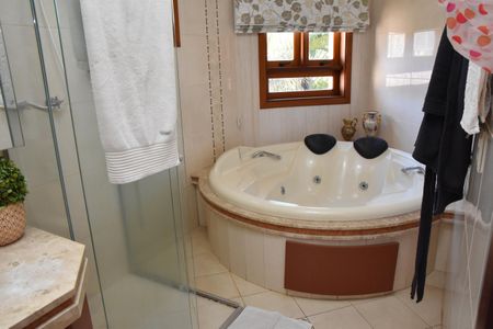 Casa de condomínio à venda com 200m², 4 quartos e 3 vagas Casa de condomínio à venda com 200m², 4 quartos e 3 vagasbanheiro da suite 1
