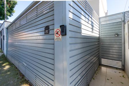 Entrada de casa de condomínio para alugar com 2 quartos, 60m² em Vila Guarani (zona Sul), São Paulo