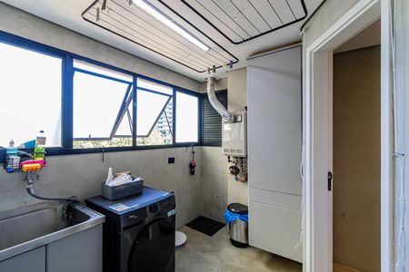 Apartamento à venda com 149m², 2 quartos e 3 vagas Apartamento à venda com 149m², 2 quartos e 3 vagasLavanderia