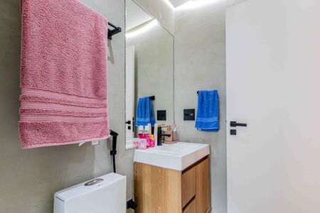 Apartamento à venda com 149m², 2 quartos e 3 vagas Apartamento à venda com 149m², 2 quartos e 3 vagasSuite 02 - Banheiro