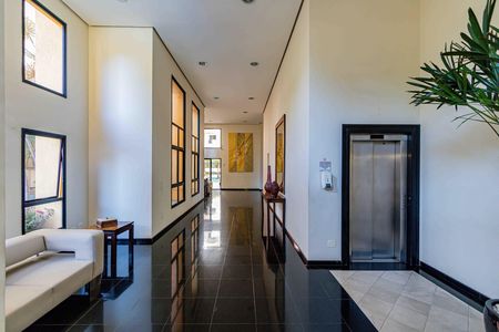 Apartamento à venda com 149m², 2 quartos e 3 vagas Apartamento à venda com 149m², 2 quartos e 3 vagasHall
