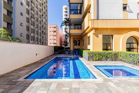 Apartamento à venda com 149m², 2 quartos e 3 vagas Apartamento à venda com 149m², 2 quartos e 3 vagasÁrea comum - Piscina